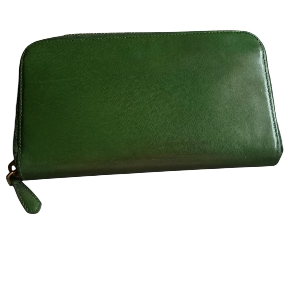 Prada Green Long Leather Zipper Wallet Excellent Condition - Picture 2 of 16